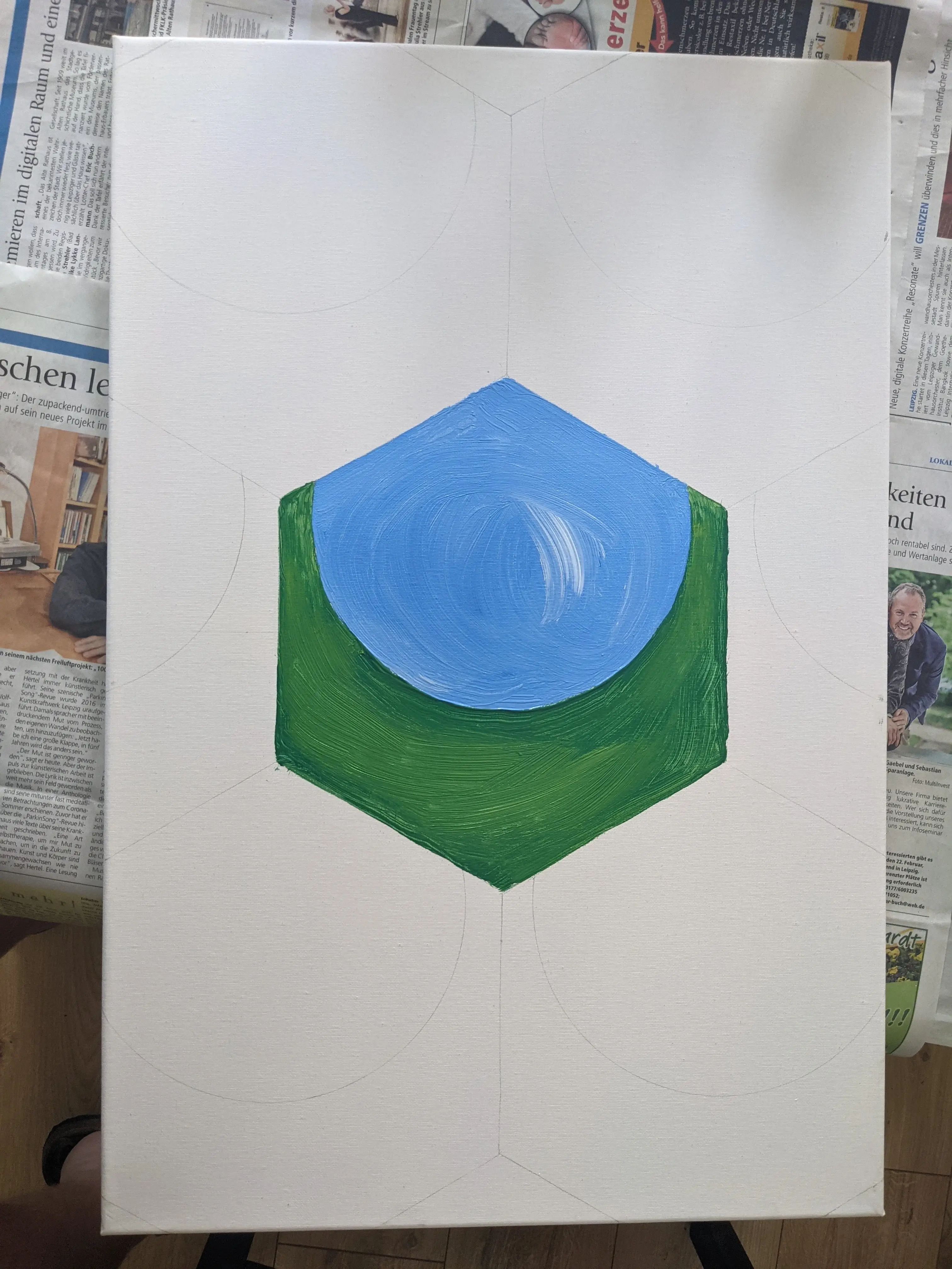 Hexagon pattern sketched out and started to paint the center piece